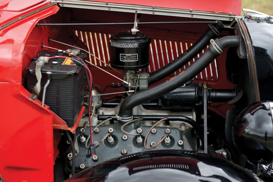  Ford V8 Stake Bed Truck 1937 года  (фото 3 из 5)